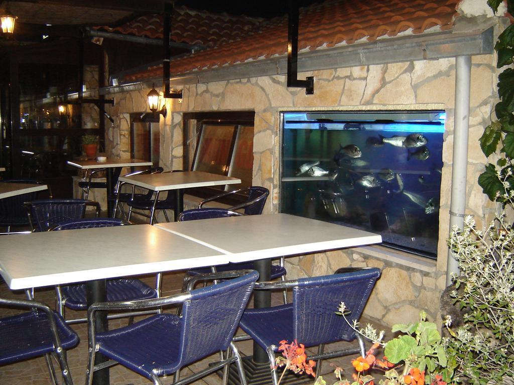 Apartments "Villa Mungos" Sobra Esterno foto