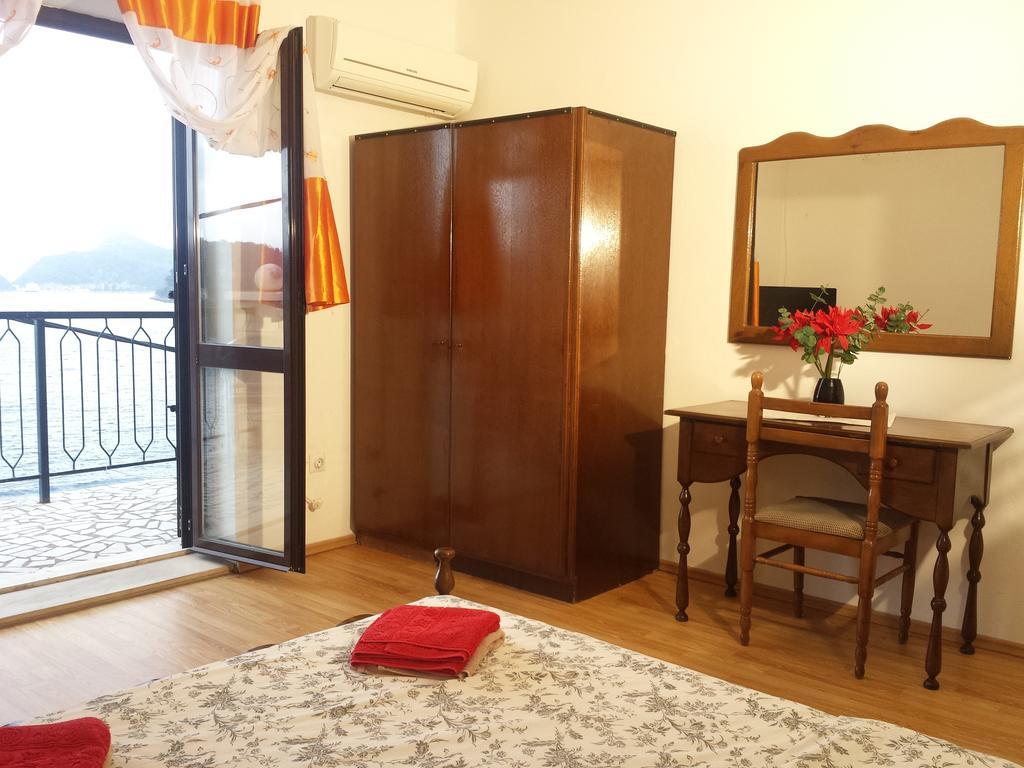 Apartments "Villa Mungos" Sobra Esterno foto
