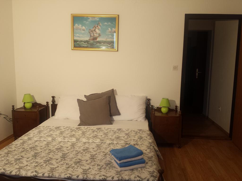 Apartments "Villa Mungos" Sobra Esterno foto