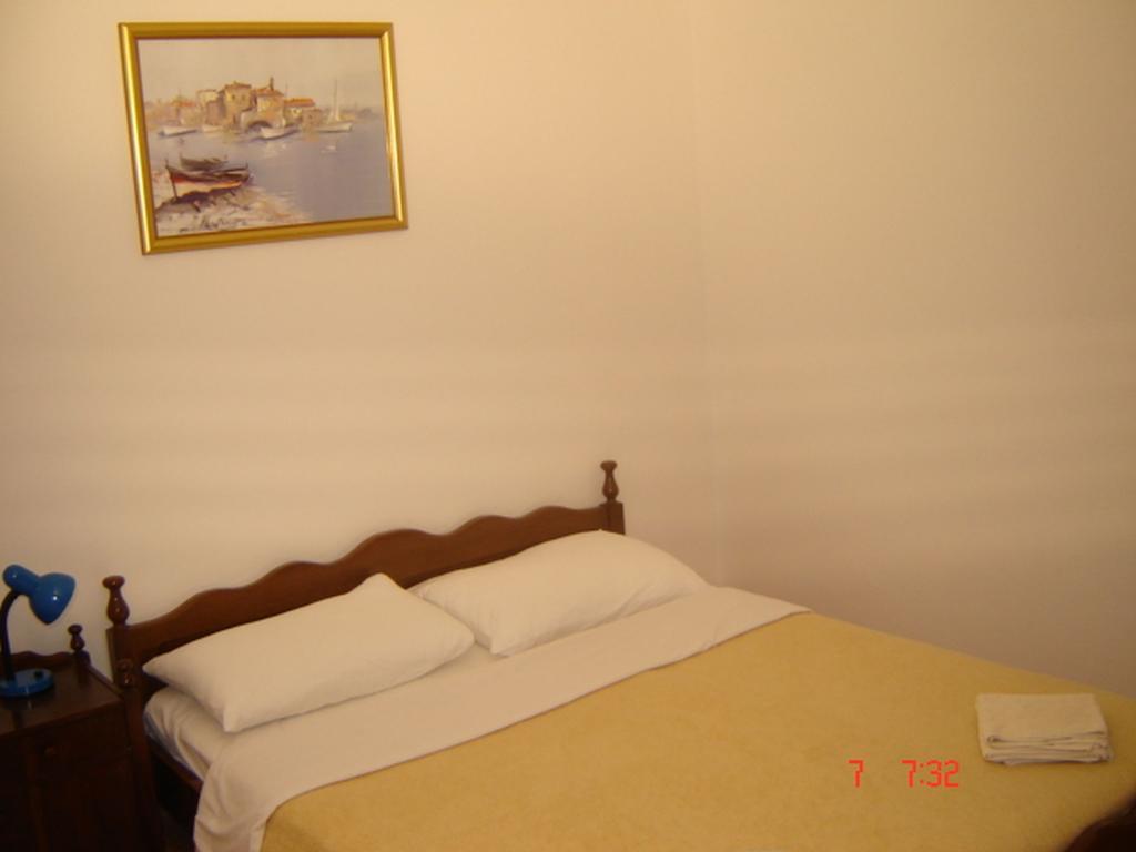 Apartments "Villa Mungos" Sobra Camera foto