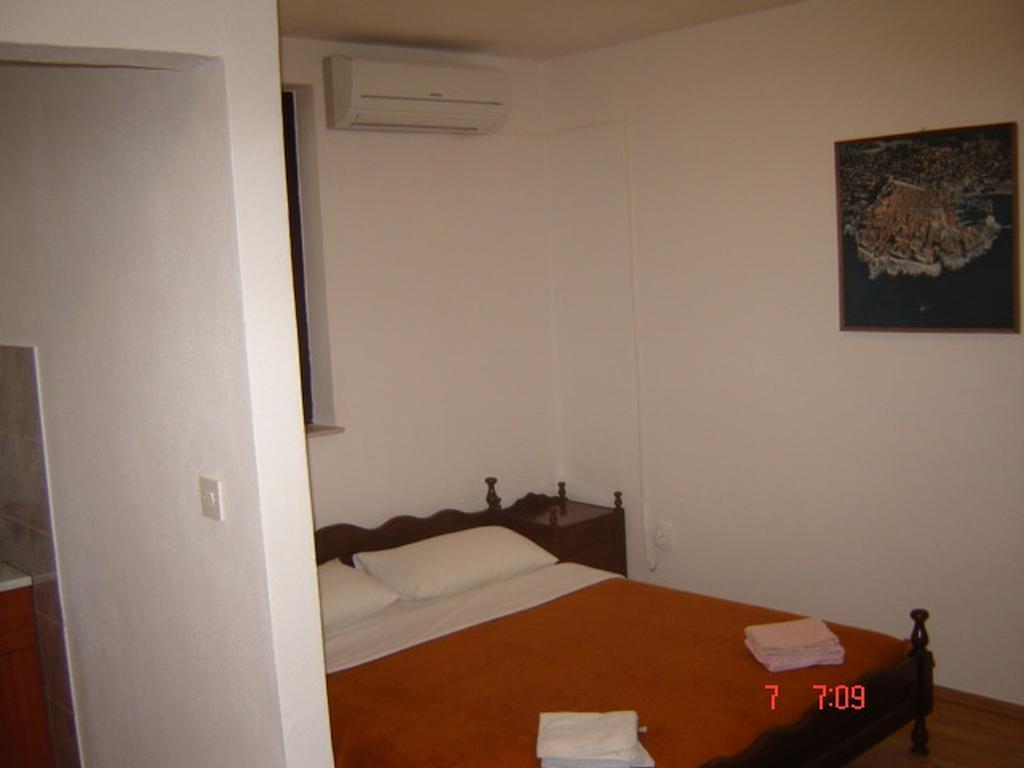 Apartments "Villa Mungos" Sobra Esterno foto
